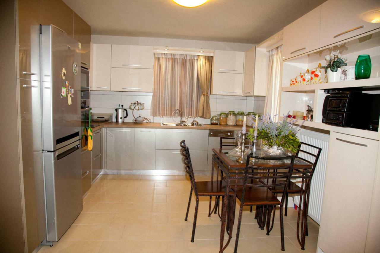Virginia Place Athéras المظهر الخارجي الصورة